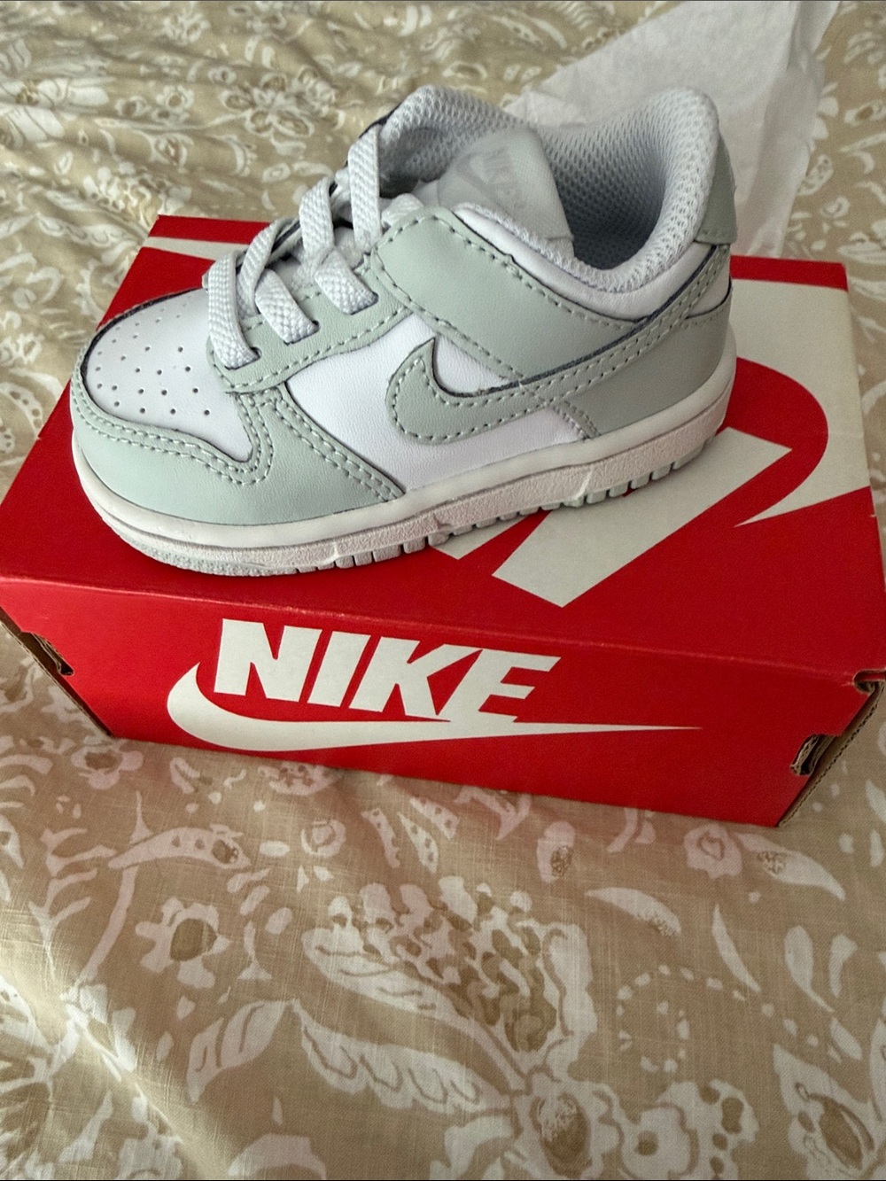 NIKE baby sneakers NWT